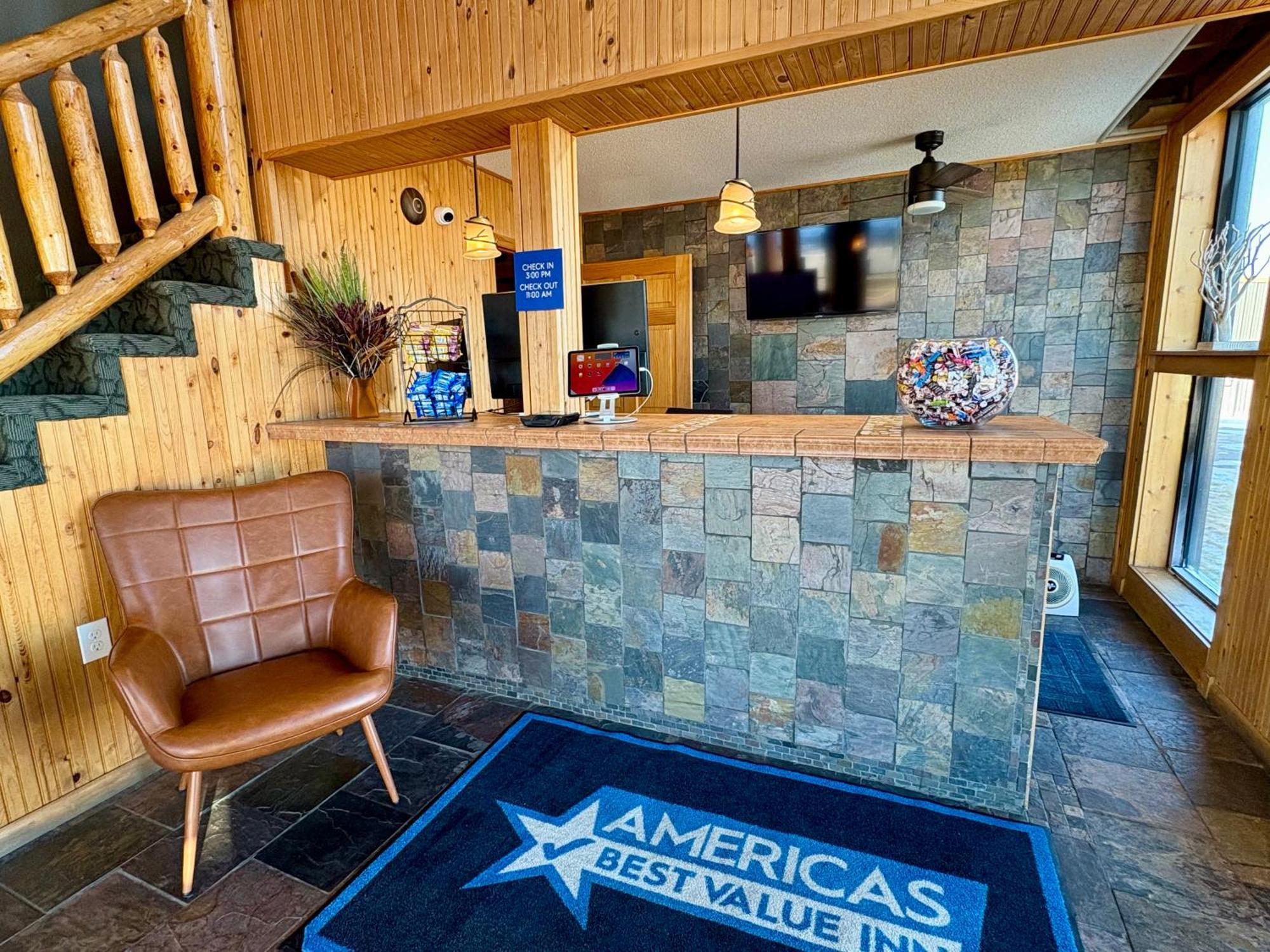 Americas Best Value Inn Wall Buitenkant foto